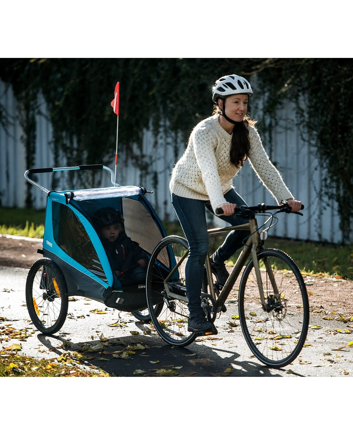 Thule Coaster XT Deluxe Bike Trailer in Blue at Nordstrom